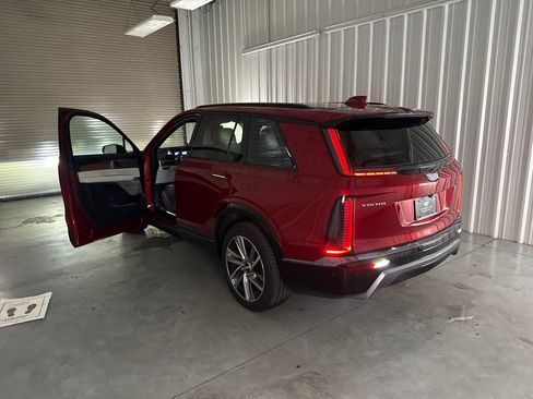 Certified 2026 Cadillac Vistiq Sport AWD/4WD image 10