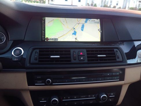 Used 2013 BMW 528i xDrive Sedan AWD/4WD image 10