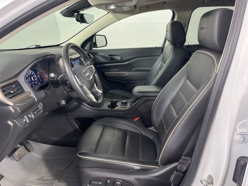 Used 2023 GMC Acadia Denali w/ Denali Ultimate Package FWD image 17
