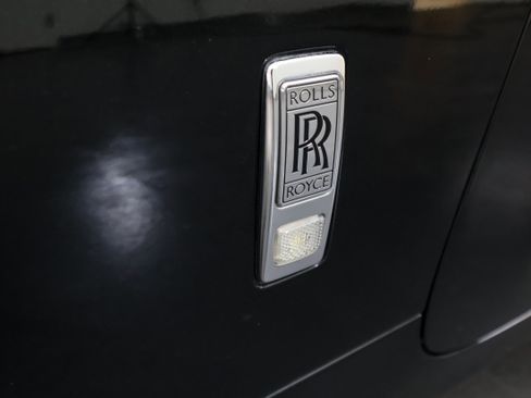 Used 2015 Rolls-Royce Wraith RWD image 44