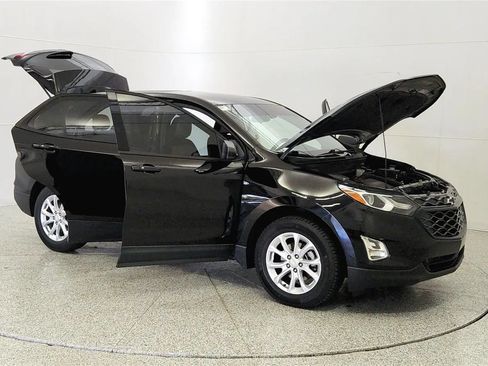 Used 2019 Chevrolet Equinox LS w/ LPO, Blackout Package FWD image 9