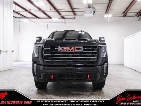 Used 2024 GMC Sierra 2500 AT4 w/ AT4 Premium Plus Package image 2