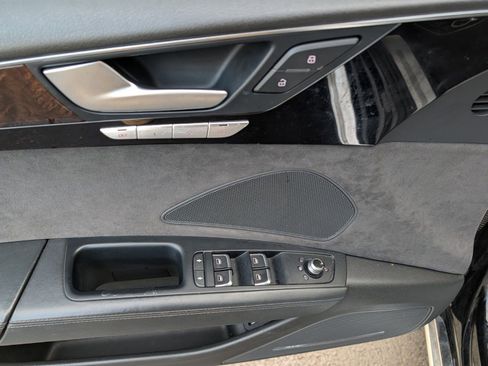 Used 2015 Audi A8 L 4.0T image 26