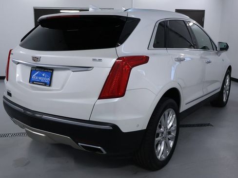 Used 2017 Cadillac XT5 Platinum w/ Driver Assist Package AWD/4WD image 7