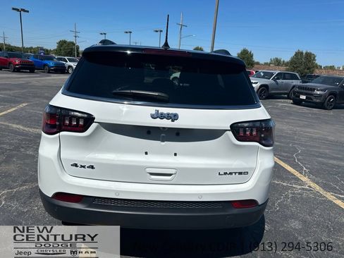 Used 2025 Jeep Compass Limited AWD/4WD image 4