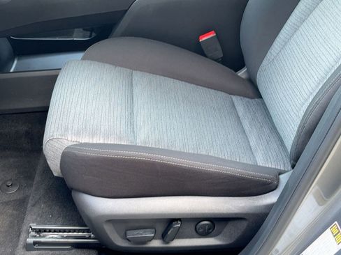 Used 2023 Nissan Rogue SV image 14