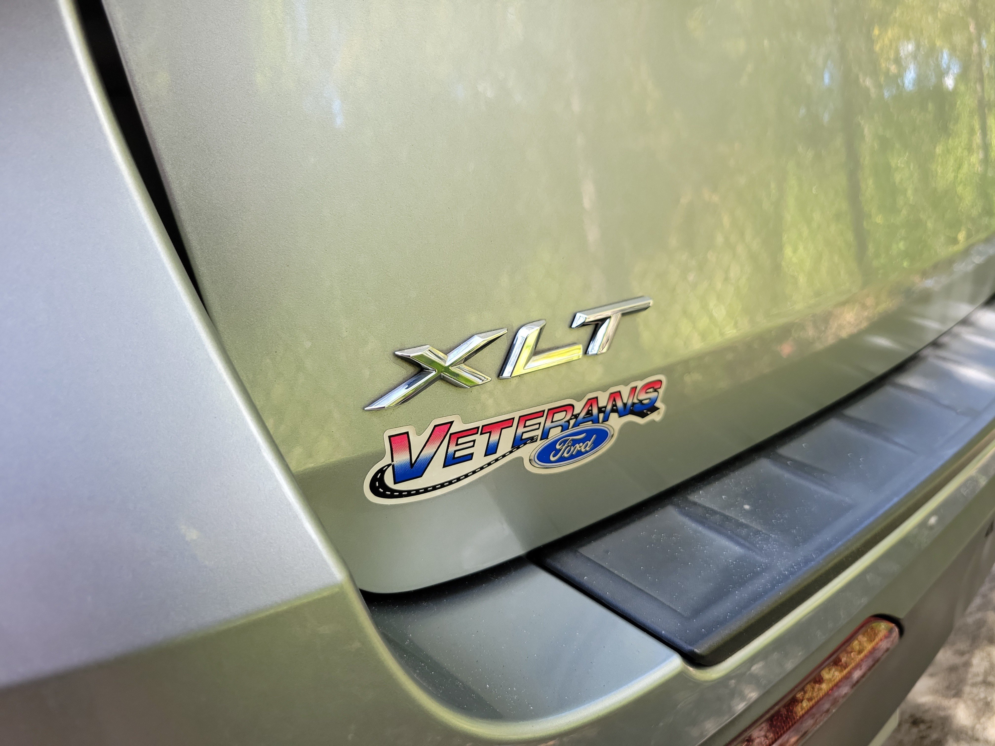 Used 2023 Ford Explorer XLT w/ Equipment Group 202A RWD image 5