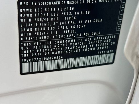 Used 2023 Volkswagen Tiguan SE R-Line FWD image 29