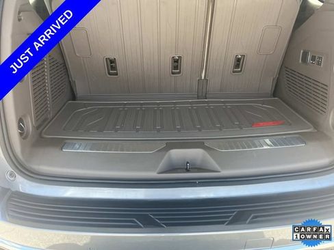 Used 2022 GMC Yukon Denali w/ Denali Premium Package AWD/4WD image 12