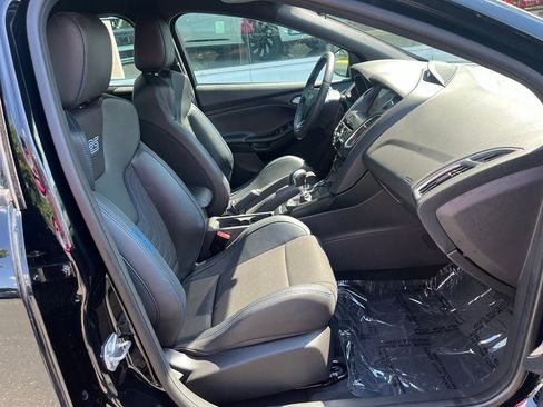 Used 2017 Ford Focus RS AWD/4WD image 18