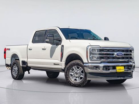 Used 2024 Ford F250 Lariat w/ FX4 Off-Road Package AWD/4WD image 1