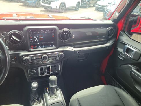 Used 2021 Jeep Gladiator Sport AWD/4WD image 16