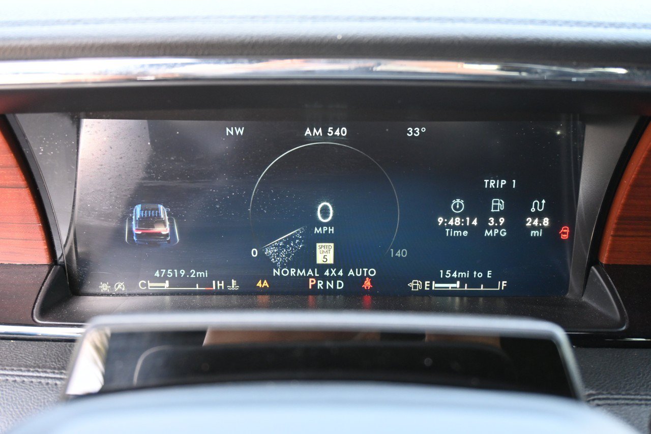 Used 2023 Lincoln Navigator Reserve AWD/4WD image 11