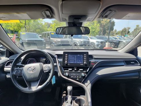 Used 2023 Toyota Camry SE FWD image 7