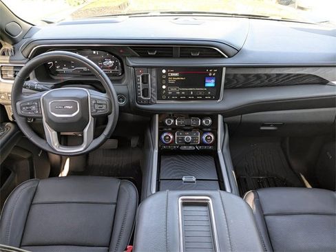 Used 2022 GMC Yukon Denali image 17