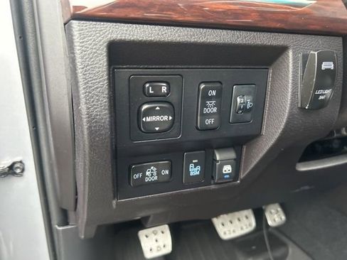 Used 2016 Toyota Tundra Limited image 12