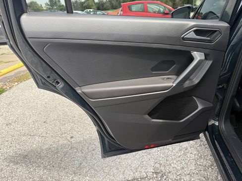 Used 2018 Volkswagen Tiguan SEL w/ R-Line Package FWD image 21
