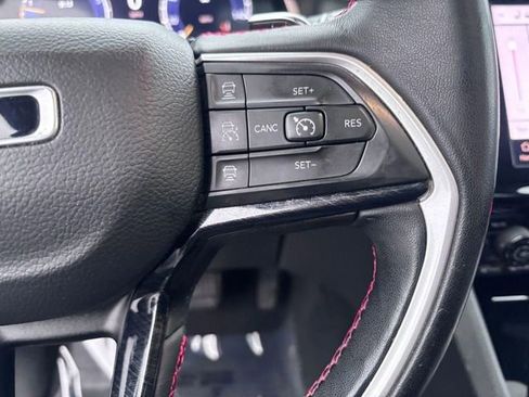 Used 2022 Jeep Grand Cherokee Trailhawk image 19