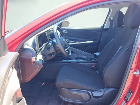 Used 2021 Hyundai Elantra SEL FWD image 10