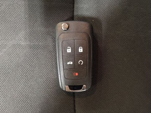 Used 2020 Chevrolet Trax LT FWD image 32