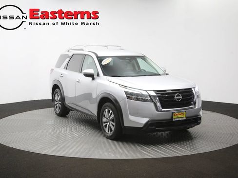 Used 2023 Nissan Pathfinder SL AWD/4WD image 51