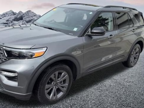 Certified 2023 Ford Explorer XLT w/ Equipment Group 202A AWD/4WD image 1