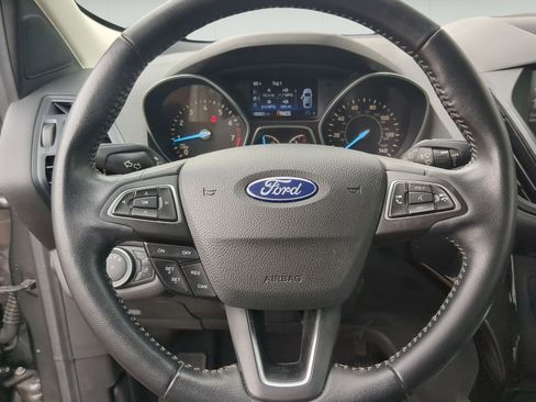 Used 2019 Ford Escape SE FWD image 13