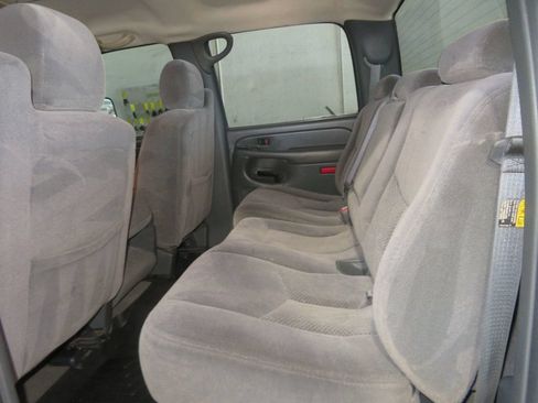 Used 2006 Chevrolet Silverado 2500 LT w/ Heavy-Duty Power Package AWD/4WD image 24