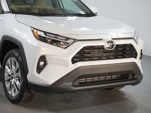 Used 2024 Toyota RAV4 XLE Premium image 4
