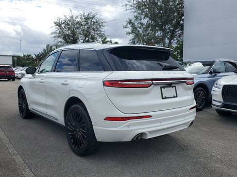 Certified 2022 Lincoln Corsair Reserve image 4