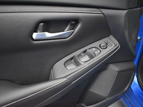 Used 2025 Nissan Sentra SV image 25