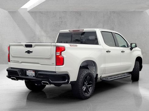 Used 2021 Chevrolet Silverado 1500 LT Trail Boss w/ Convenience Package II AWD/4WD image 4