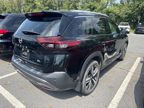 Used 2023 Nissan Rogue SL FWD image 4