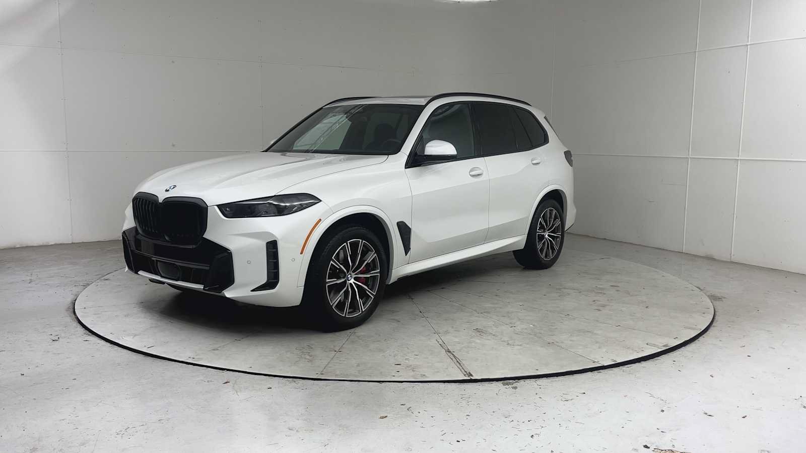 Used 2025 BMW X5 xDrive40i w/ M Sport Package AWD/4WD image 6
