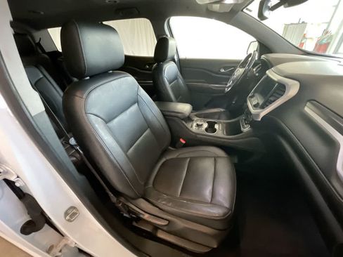 Used 2020 GMC Acadia SLT AWD/4WD image 25