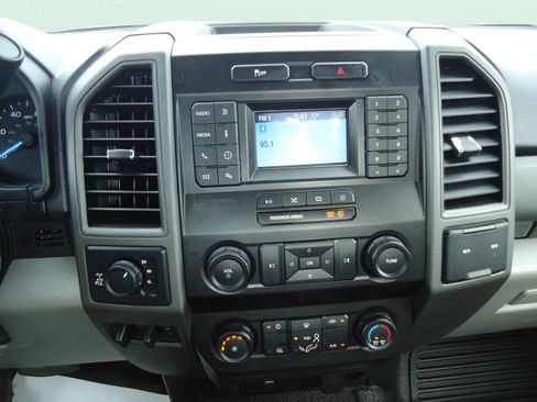 Used 2020 Ford F250 XL w/ Power Equipment Group AWD/4WD image 15
