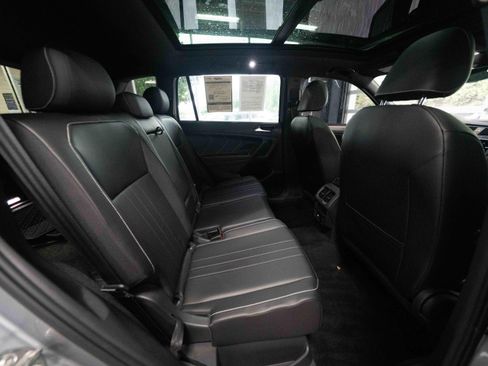 Used 2022 Volkswagen Tiguan SE R-Line AWD/4WD image 25
