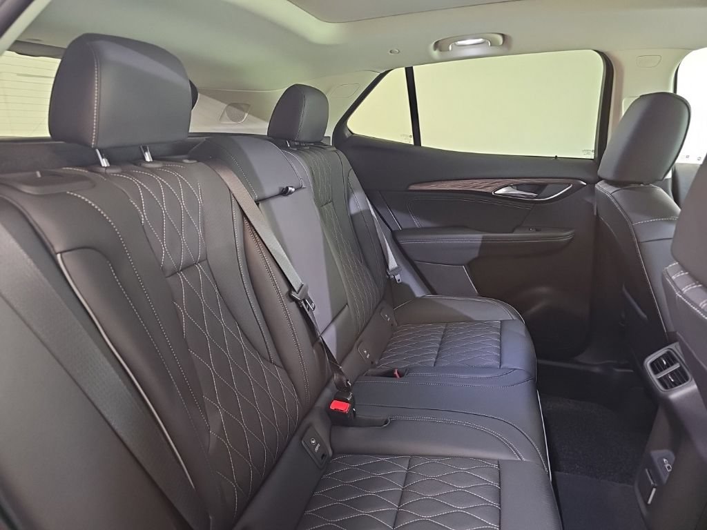 Used 2023 Buick Envision Avenir AWD/4WD image 14