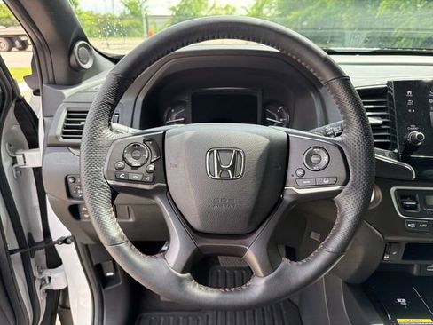 Used 2024 Honda Passport TrailSport image 17
