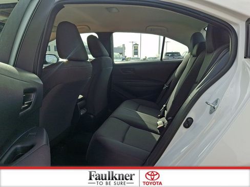 Used 2025 Toyota Corolla LE FWD image 10