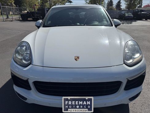 Used 2017 Porsche Cayenne AWD/4WD image 8