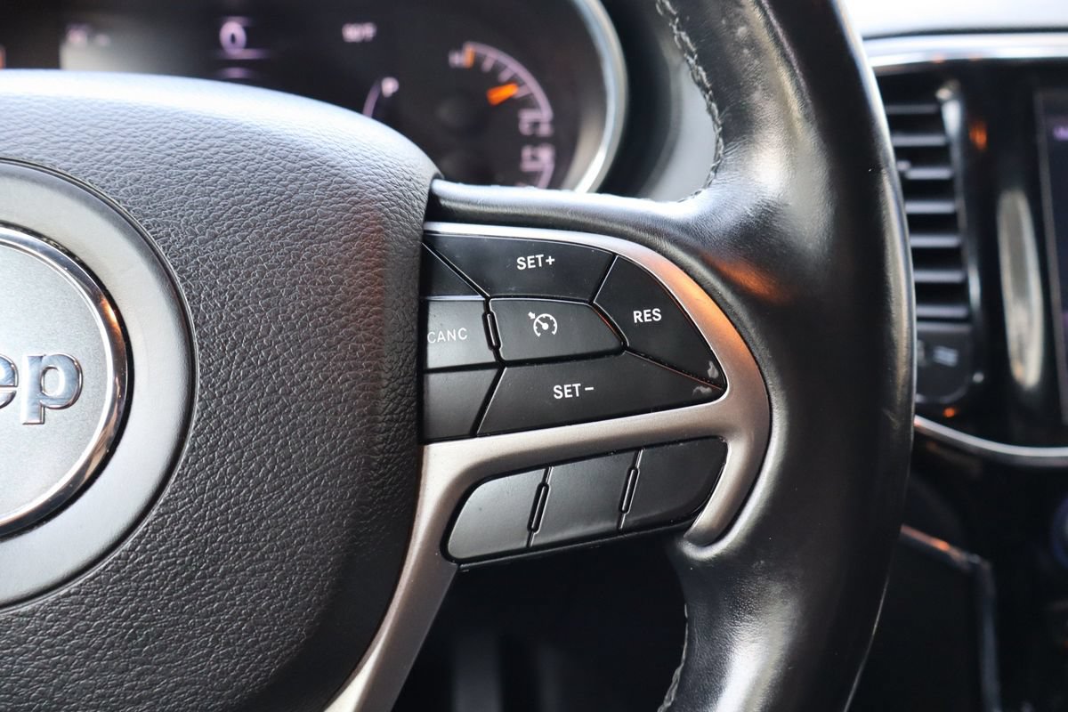 Used 2019 Jeep Grand Cherokee Overland AWD/4WD image 16