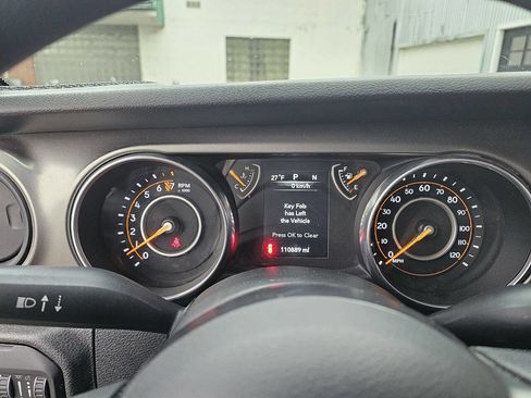 Used 2018 Jeep Wrangler Unlimited Sport image 18