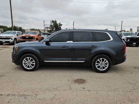 Used 2022 Kia Telluride LX FWD image 5