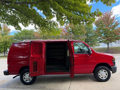 Used 2013 Ford E-250 and Econoline 250 E 250 3dr Cargo Van w/ Commercial Cargo Van Pkg image 8