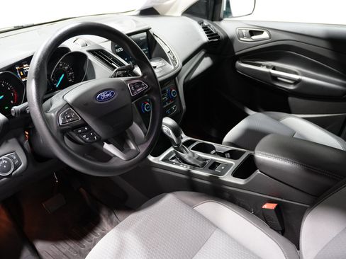 Used 2019 Ford Escape SE image 11