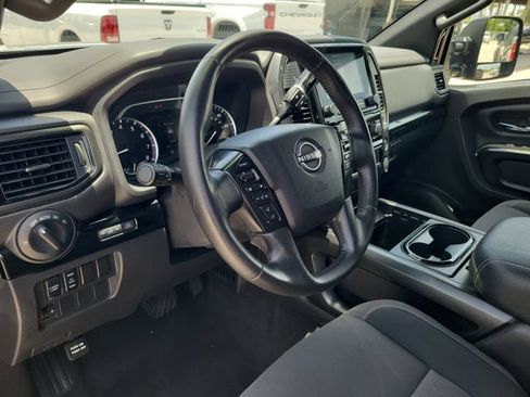 Used 2023 Nissan Titan SV w/ SV Convenience Package AWD/4WD image 15