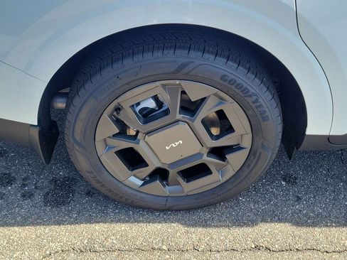 New 2026 Kia Carnival EX FWD image 38