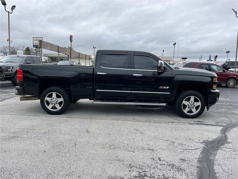 Used 2018 Chevrolet Silverado 2500 LTZ w/ Duramax Plus Package image 2