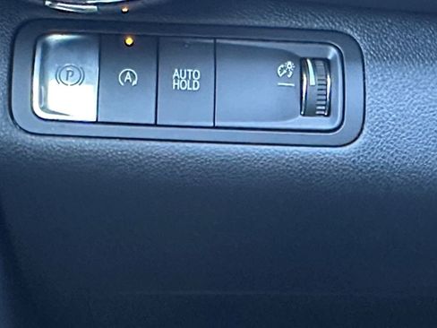 New 2026 Chevrolet Equinox LT w/ Convenience Package II image 17